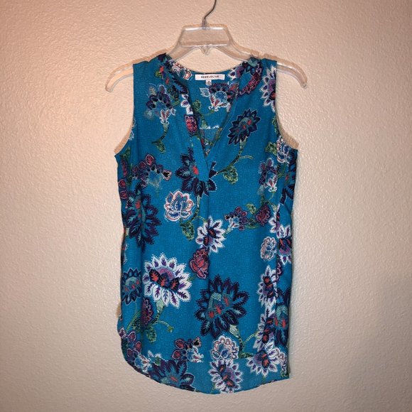 Rose and Olive Floral Sleeveless Shirt Sz XS